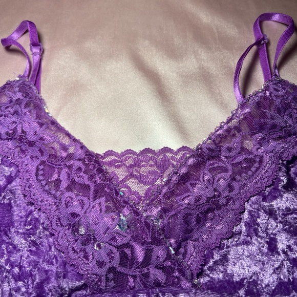 One Step Up cami 💟 - Picture 3 of 5